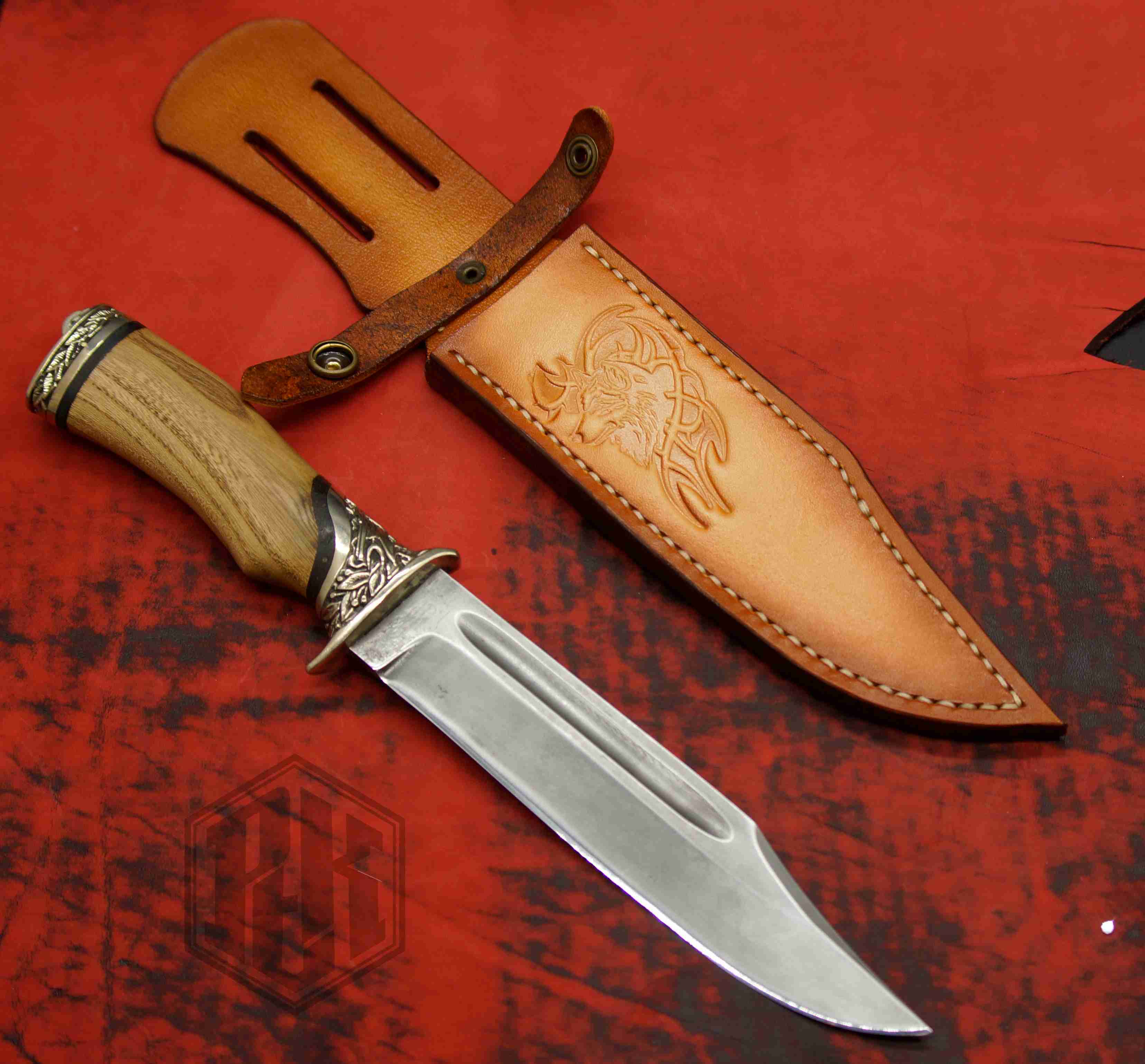 Ножны из кожи ручной работы для охотничьего ножа