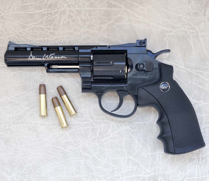 Револьвер DAN WESSON 4 черный